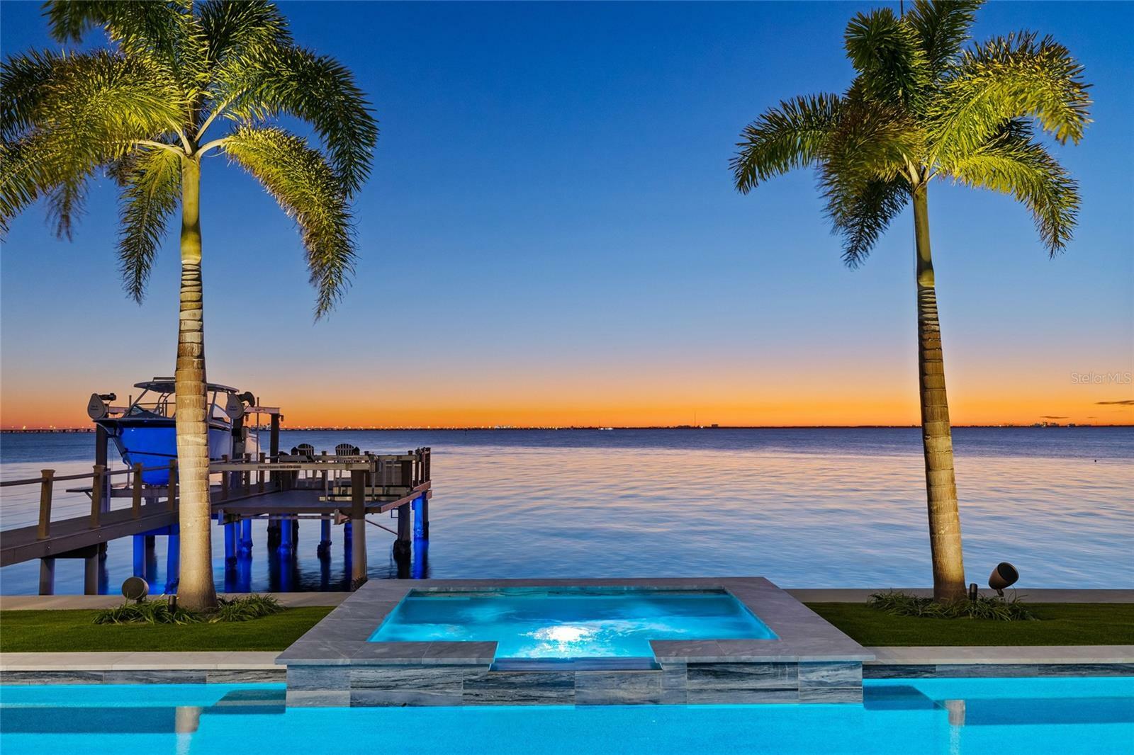 Property Photo: 5128 W Longfellow Avenue FL 33629