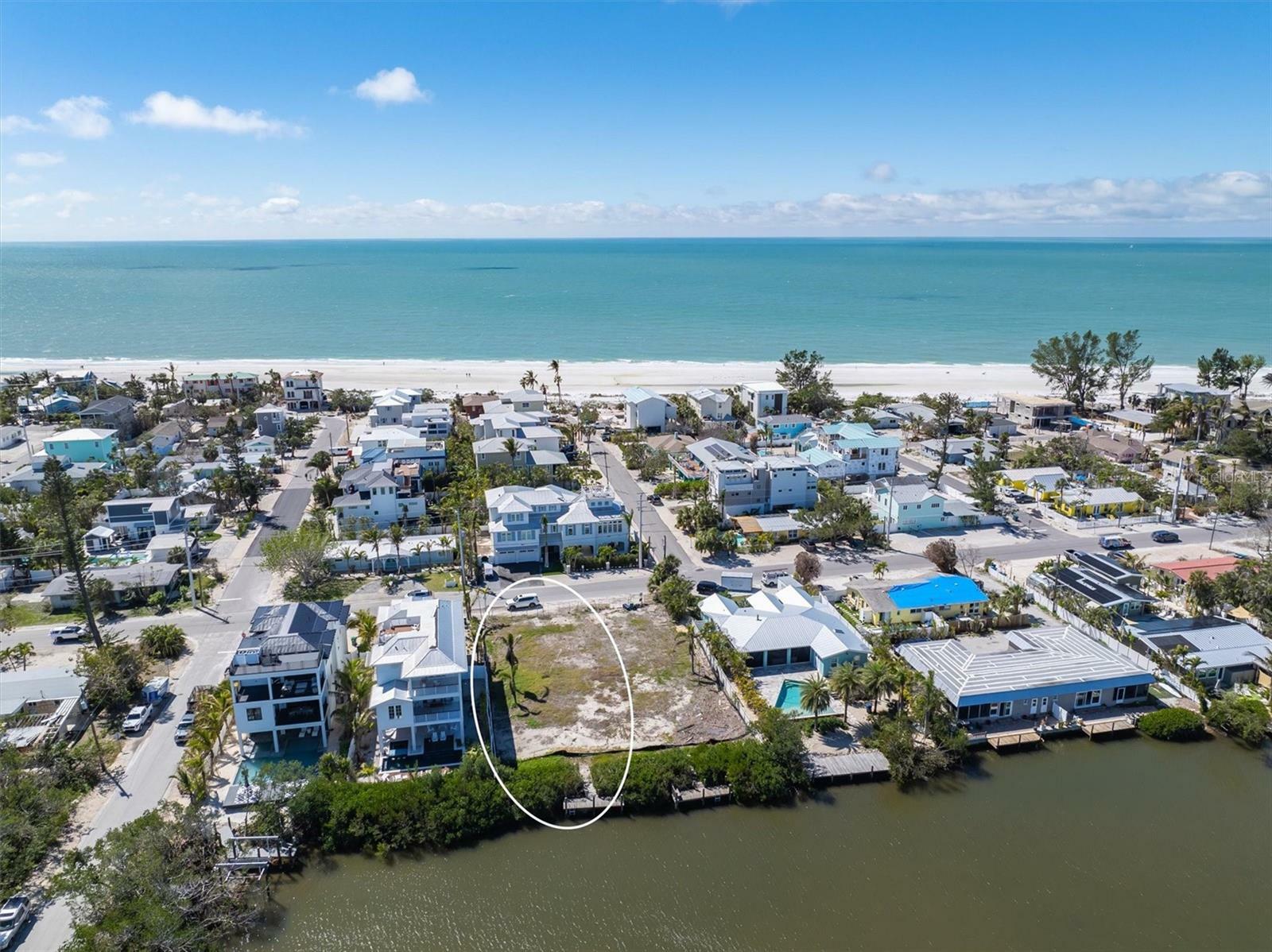 Property Photo:  406 N Shore Drive  FL 34216 