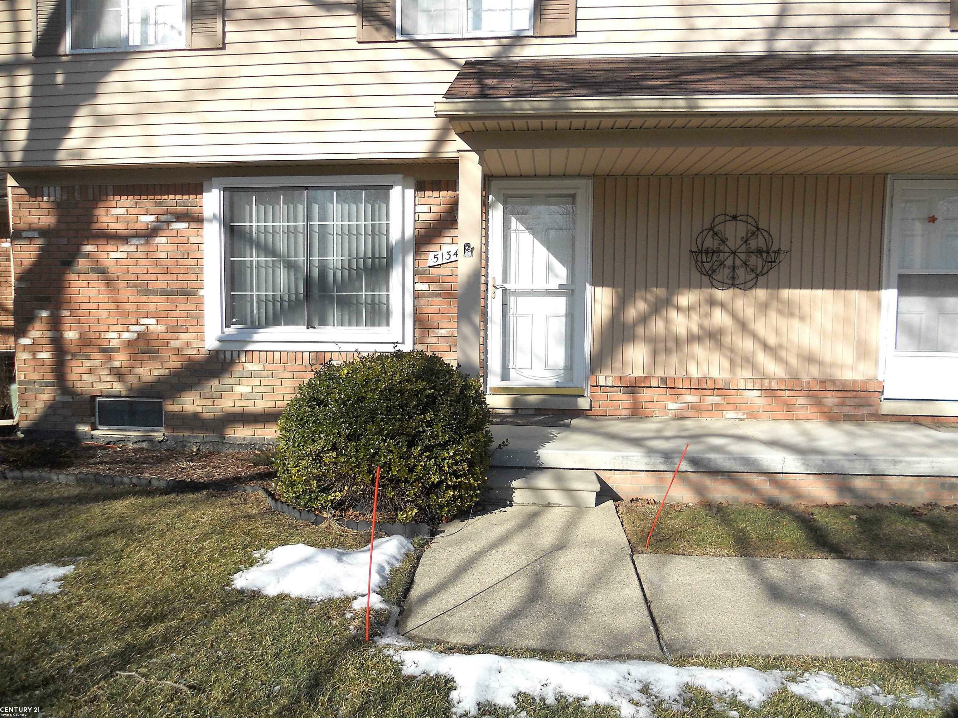 Property Photo: 51348 Johns Drive MI 48047-1474