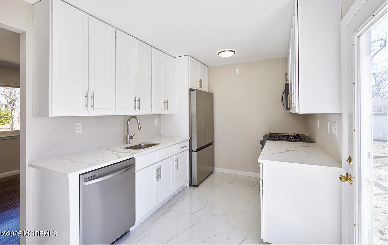 Property Photo:  516 Midstreams Road  NJ 08724 
