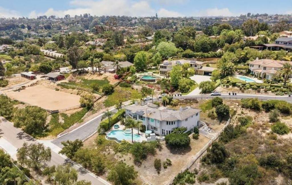 Property Photo: 970 Dove Run Rd CA 92024