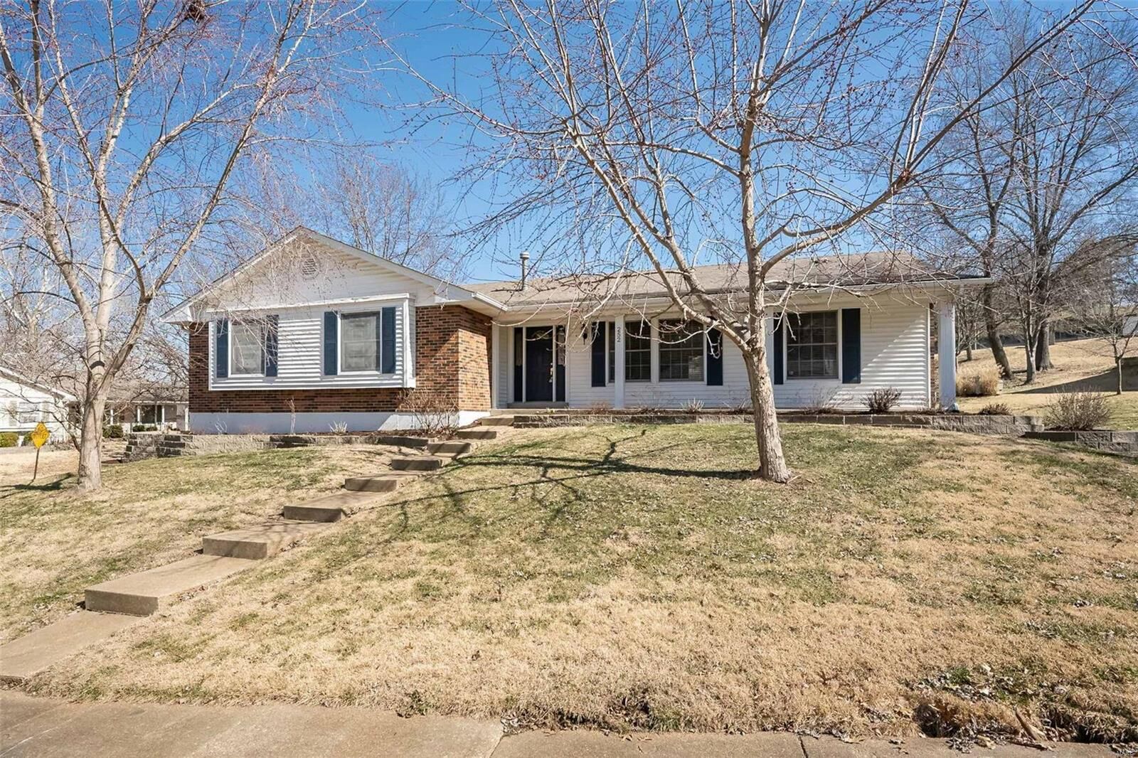Property Photo:  252 Essex Mill Drive  MO 63011 