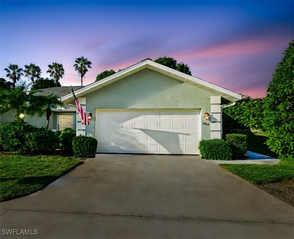 Property Photo: 1704 Royal Circle 602 FL 34112