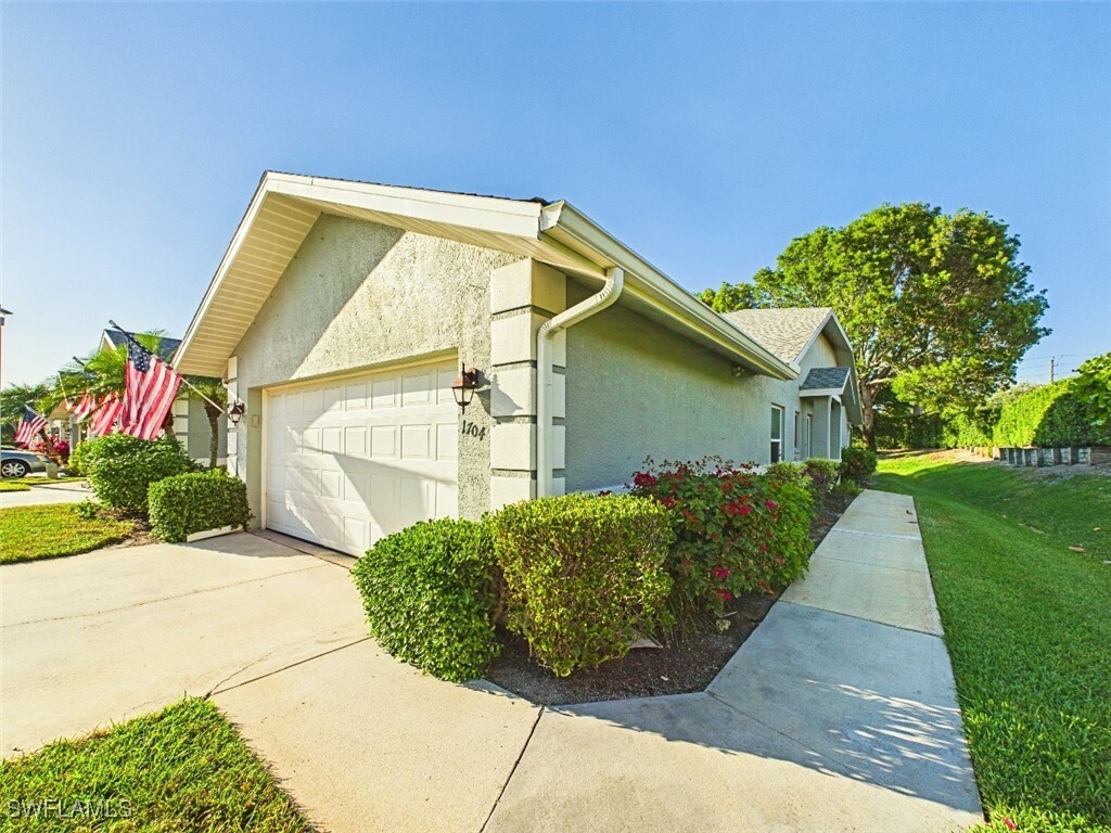 Property Photo: 1704 Royal Circle 602 FL 34112