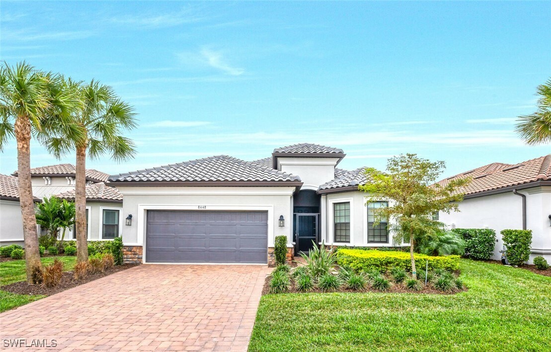 Property Photo:  8448 Rosa Court  FL 34114 