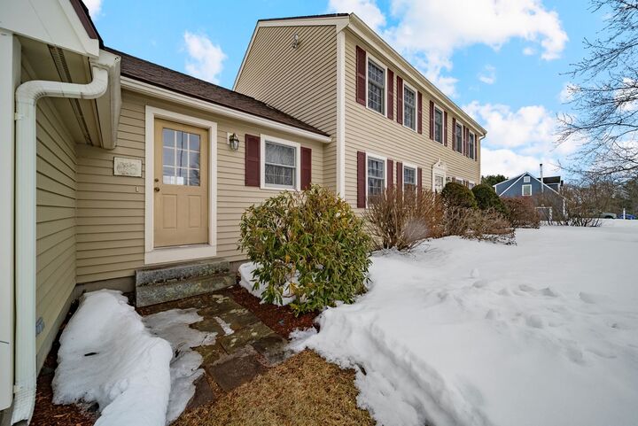 Property Photo: 73 Jennison Road NH 03055