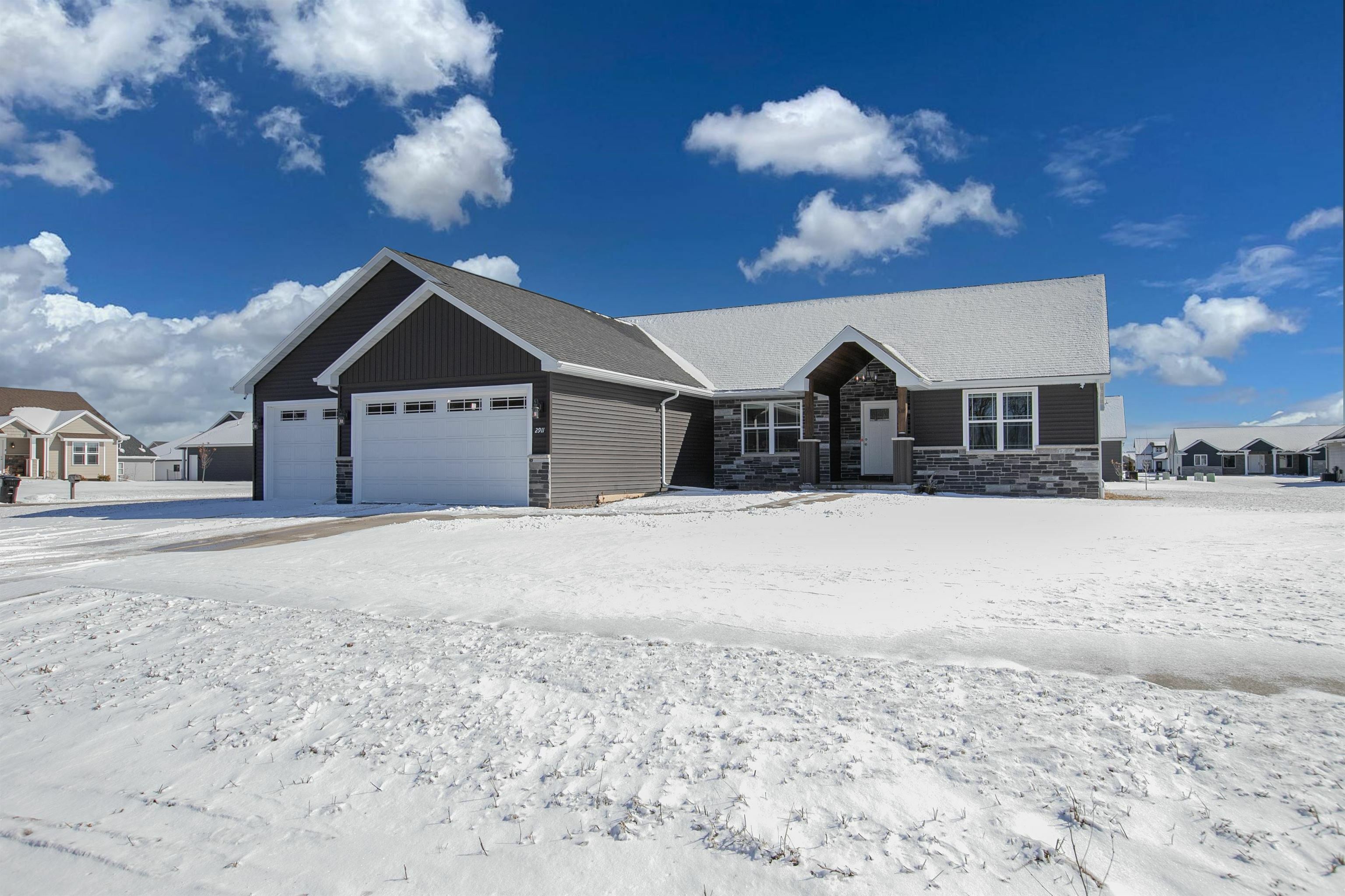 Property Photo:  2911 E Aquamarine Avenue  WI 54913 