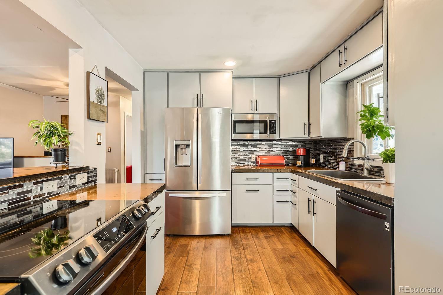 Property Photo:  41 Yew Lane  CO 80421 
