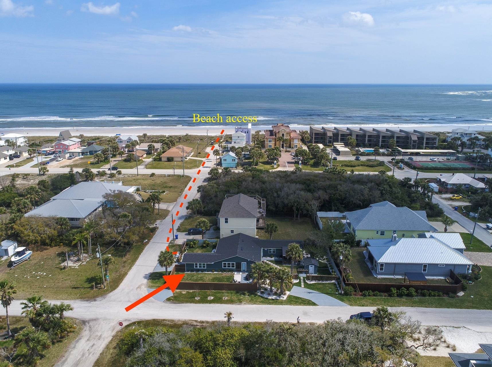 Property Photo: 213 Palmetto Ave FL 32084