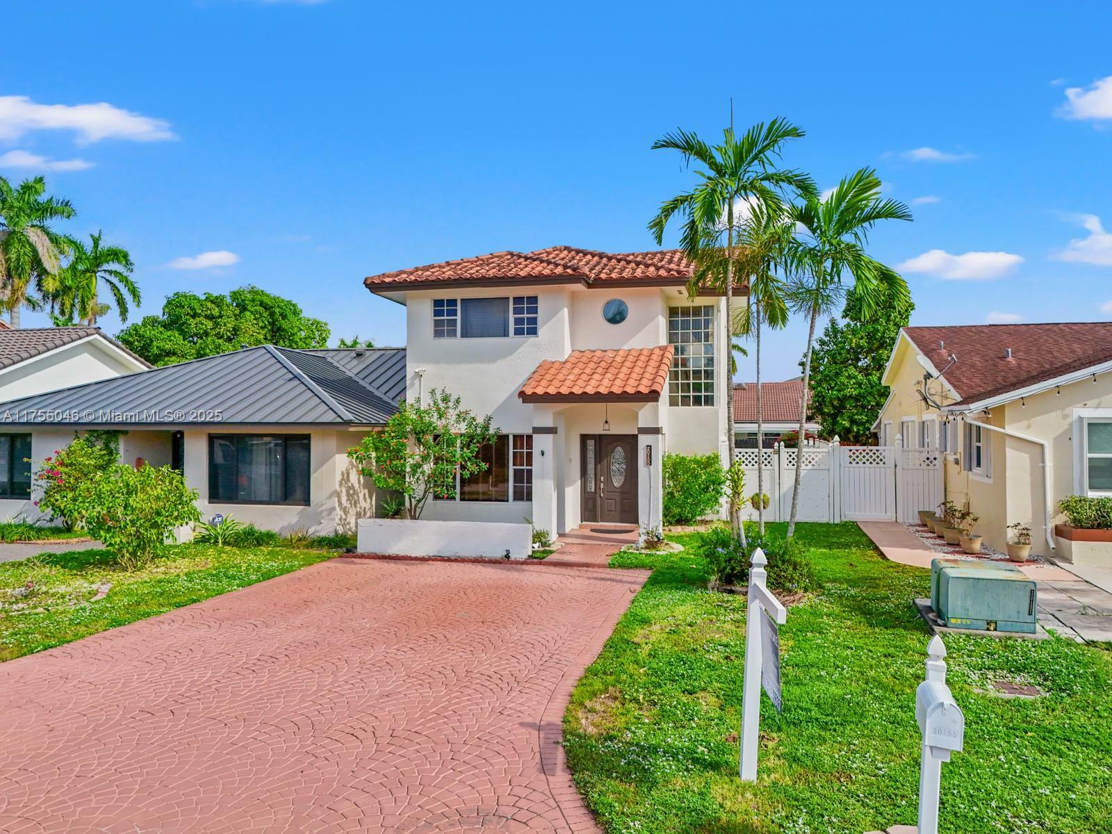 20155 E Oakmont Cir  Hialeah FL 33015 photo