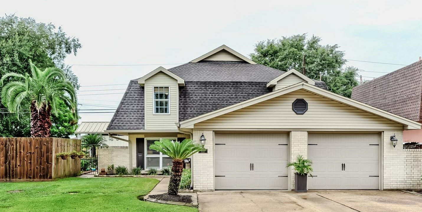 3010 Vernon St  Nederland TX 77627 photo