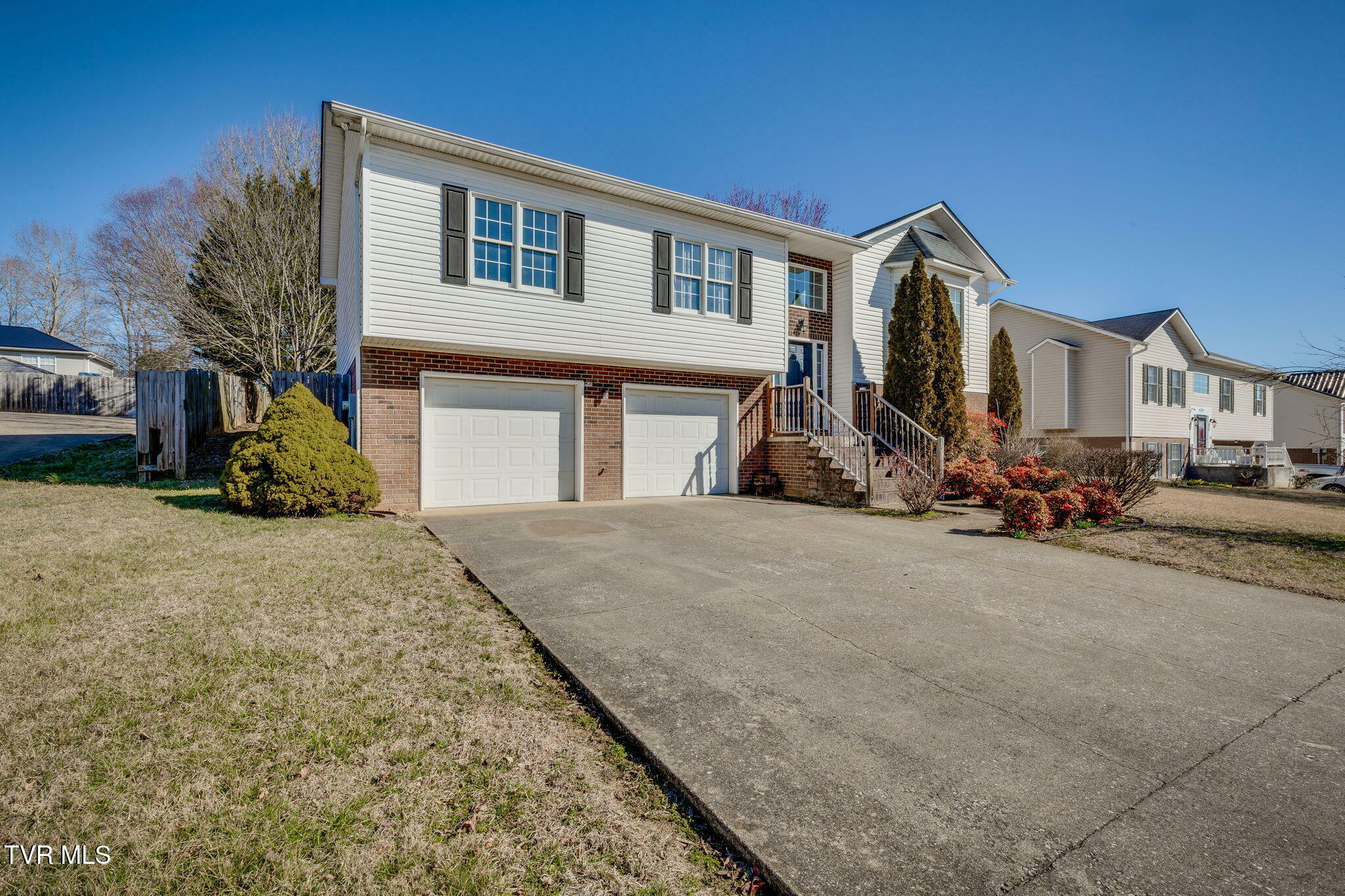 Property Photo:  406 Crystal Springs Circle  TN 37615 