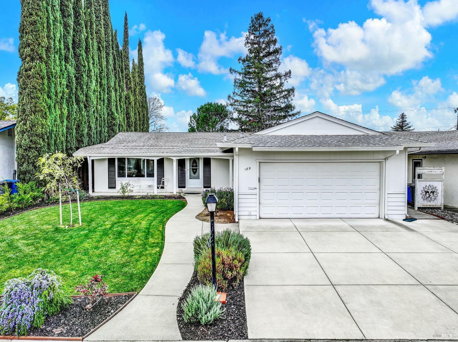 Property Photo:  189 Glacier Circle  CA 95687 