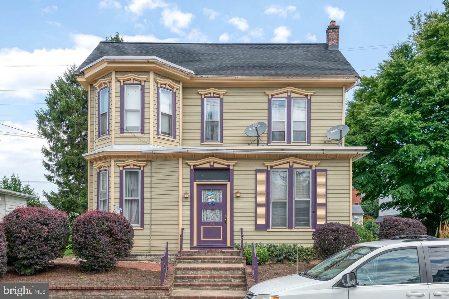 Property Photo: 21 W Donegal Street PA 17552