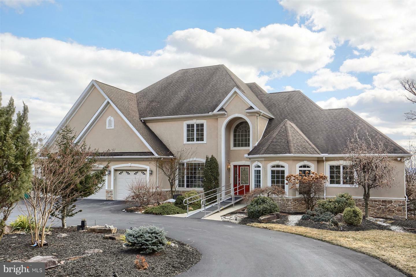 507 Leeward Lane  Enola PA 17025 photo