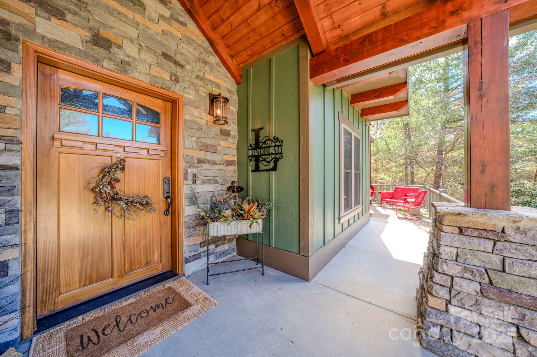 Property Photo: 1703 Southpointe Drive NC 28655
