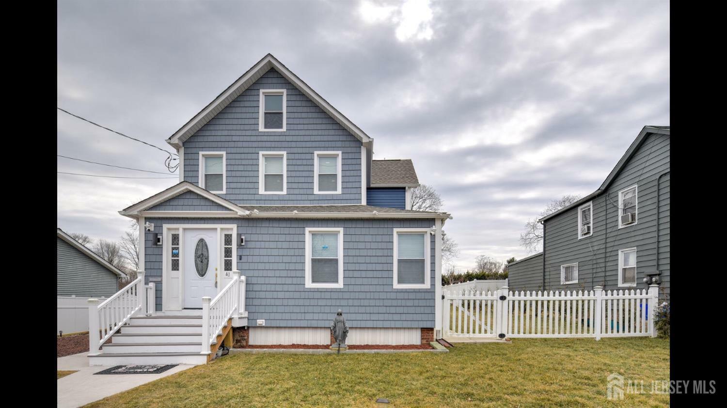41 Lincoln Avenue  Jamesburg NJ 08831 photo
