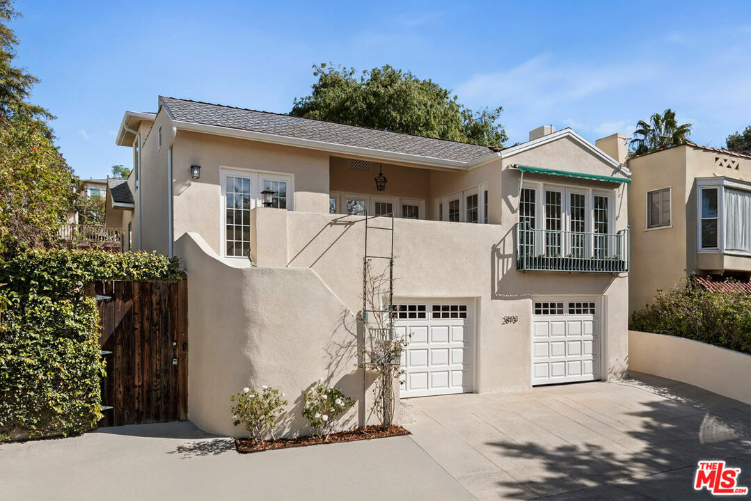 Property Photo:  2673   Locksley Pl  CA 90039 