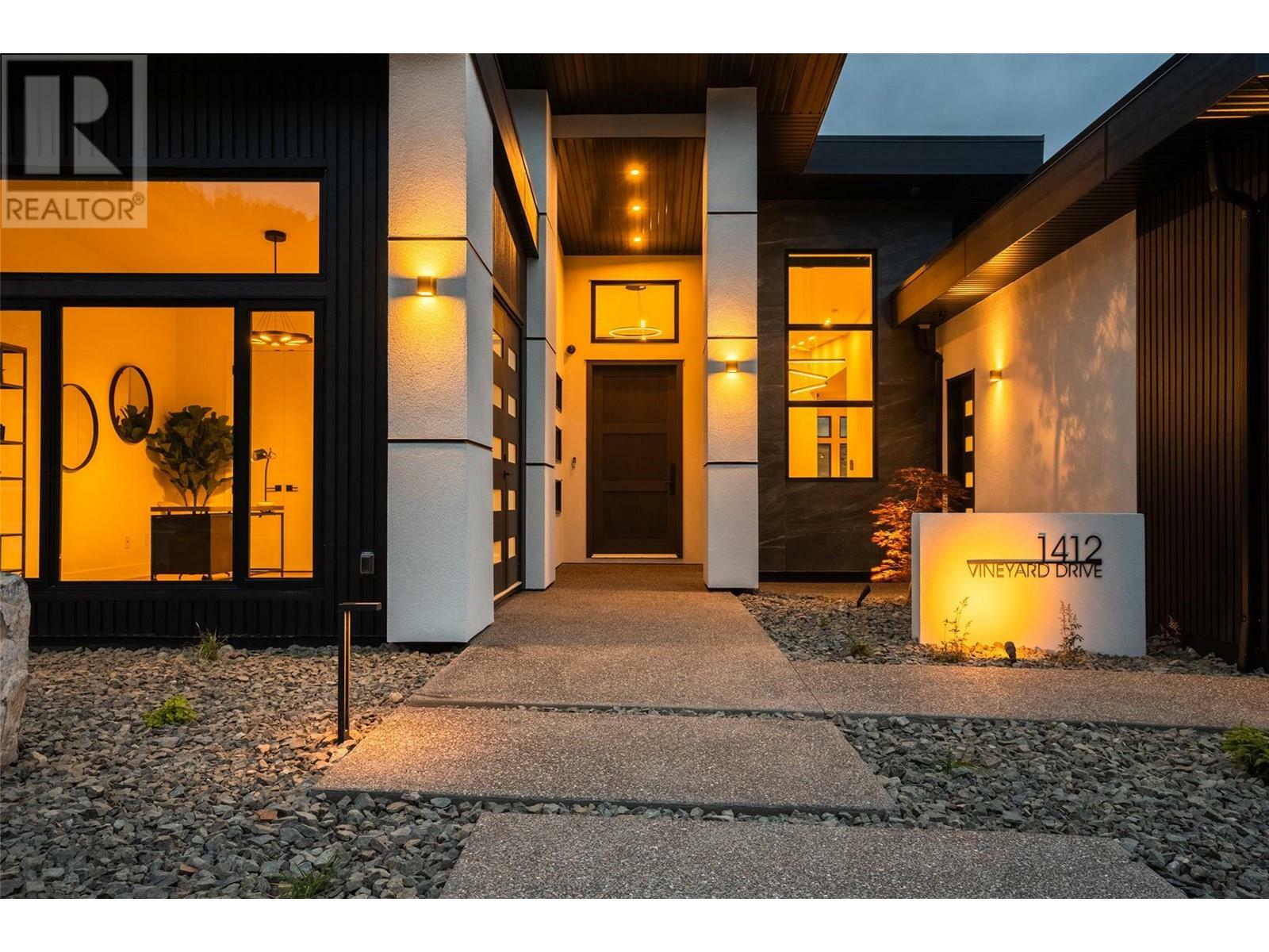 Property Photo: 1412 Vineyard Drive BC V4T 3B4