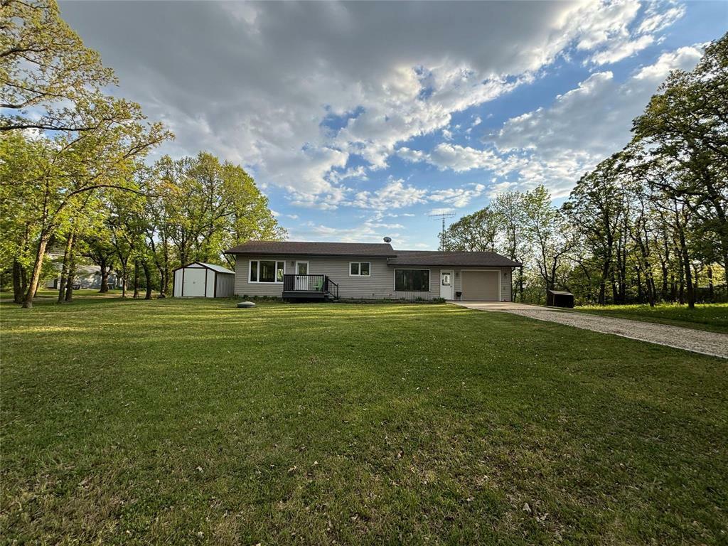 Property Photo: 77 Pleasant View Drive MB R0K 1G0