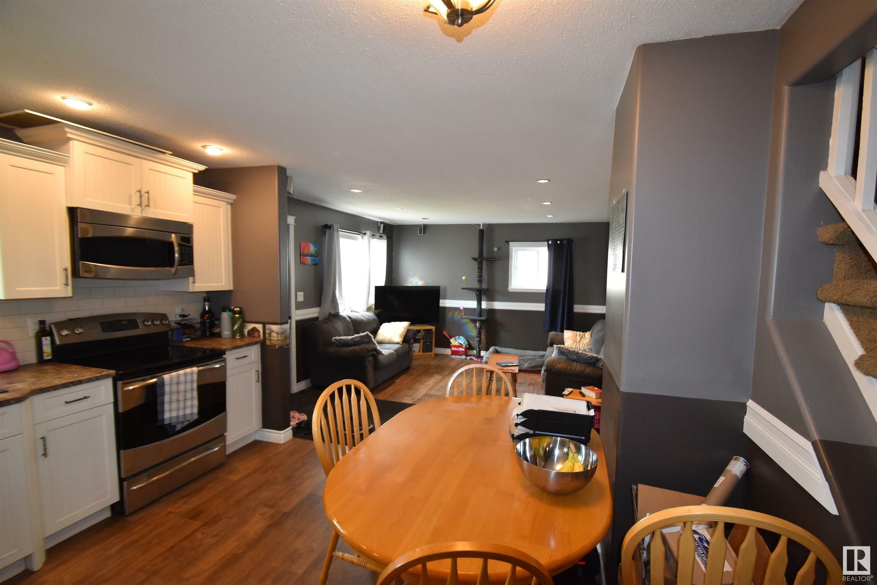 Property Photo: 4818 45 Avenue AB T0A 3A3