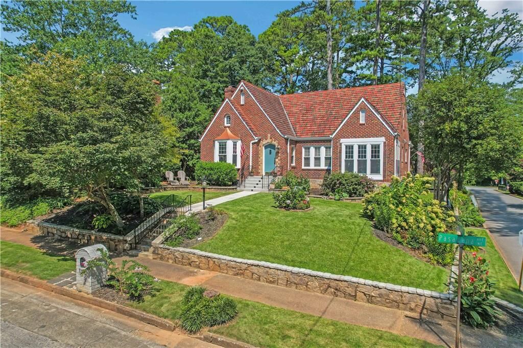 Property Photo:  1290 Pasadena Avenue NE  GA 30306 