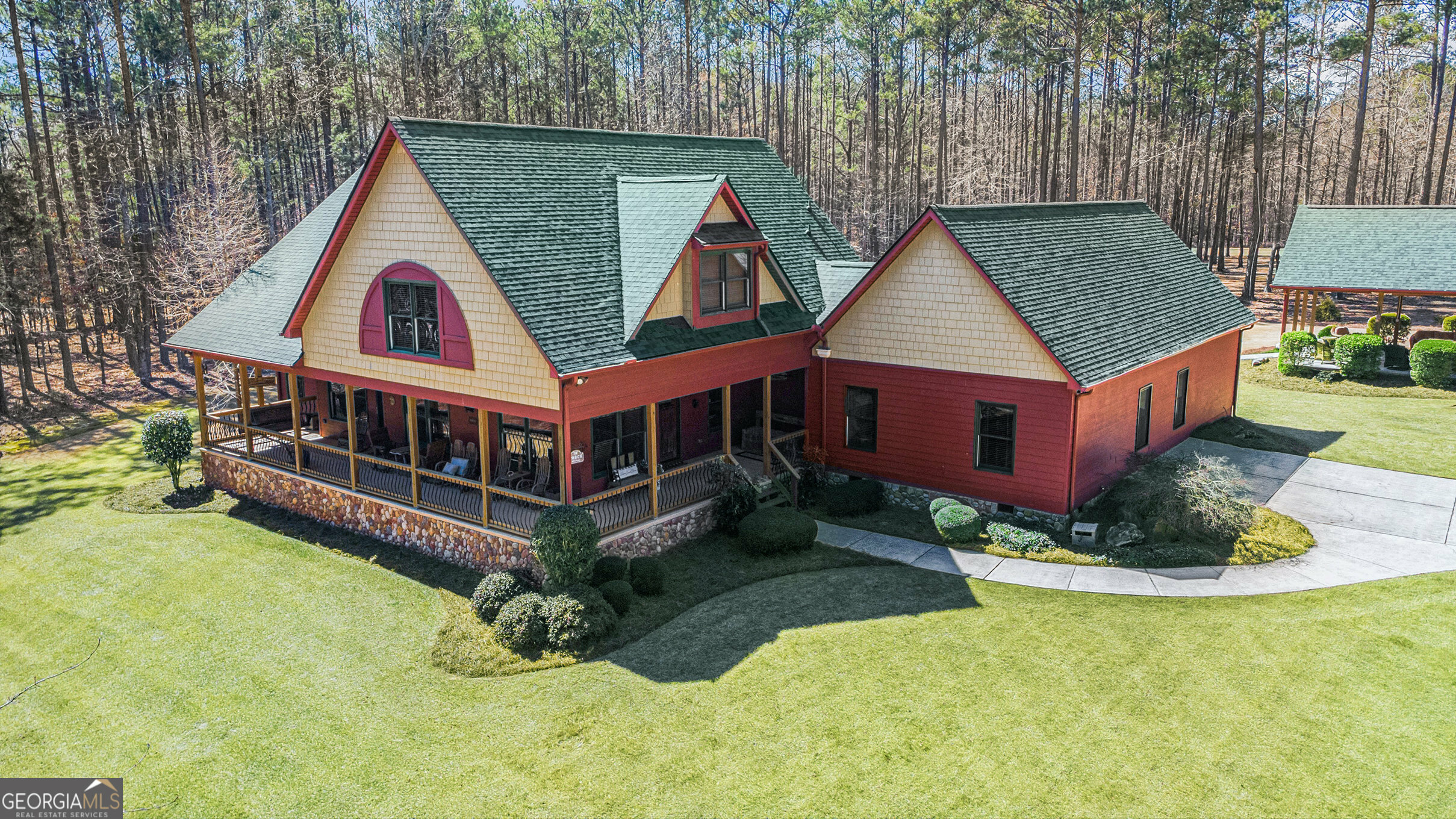 Property Photo: 430 Moccasin Gap Road GA 30233