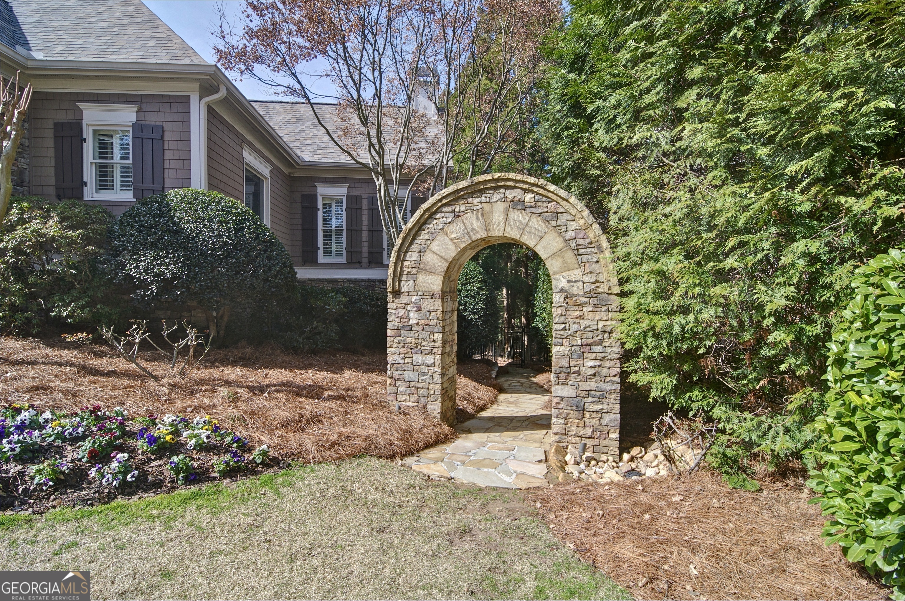 Property Photo: 2813 Long Grove Court GA 30062