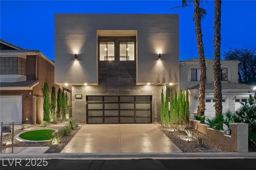 Property Photo:  2819 Queens Courtyard Drive  NV 89109 
