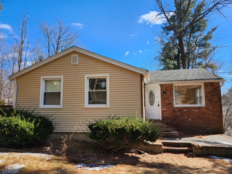 Property Photo: 30 Hemlock Ln NJ 07480