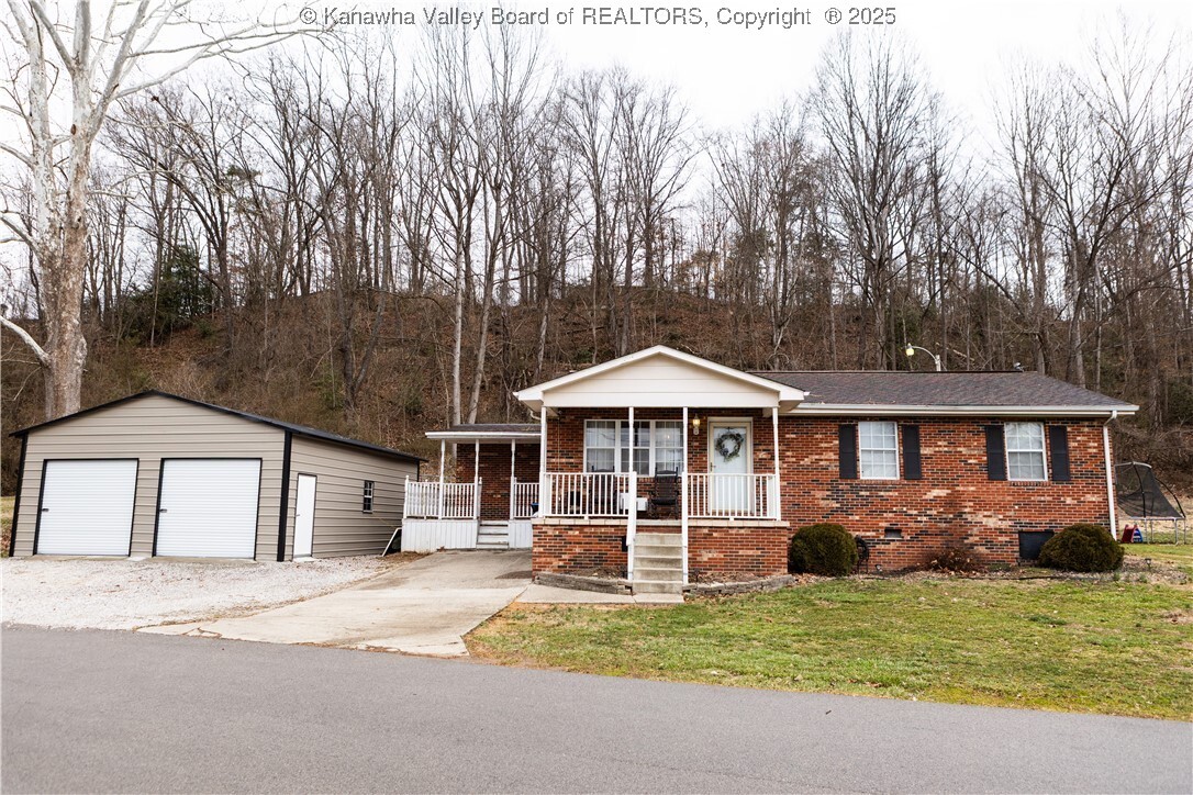 Property Photo: 961 Florida Street WV 25541