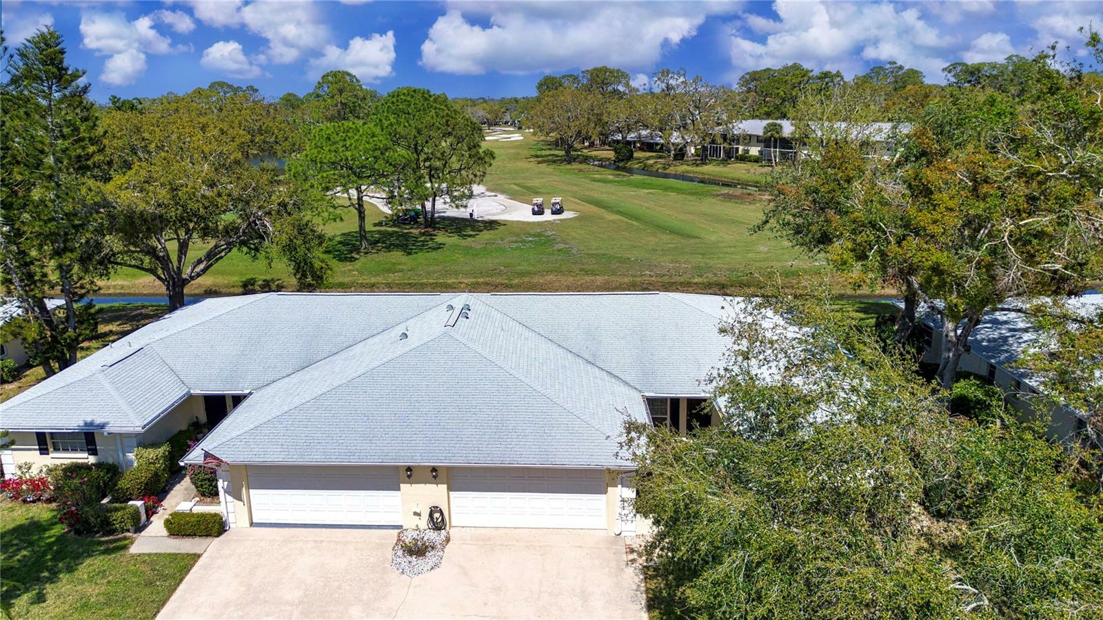 Property Photo:  5621 Palm Aire Drive  FL 34243 