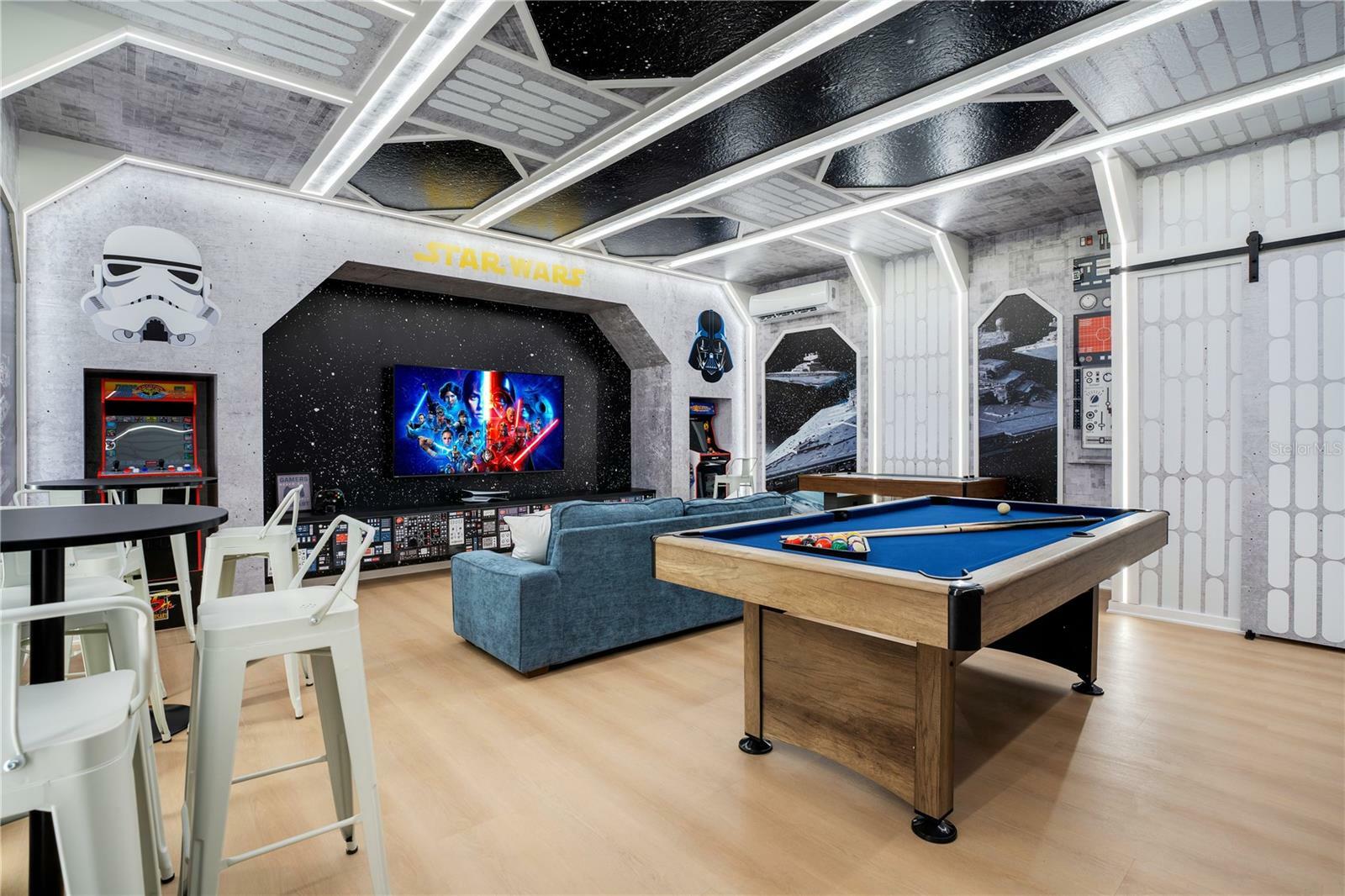 Property Photo: 1445 Rolling Fairway Drive FL 33896