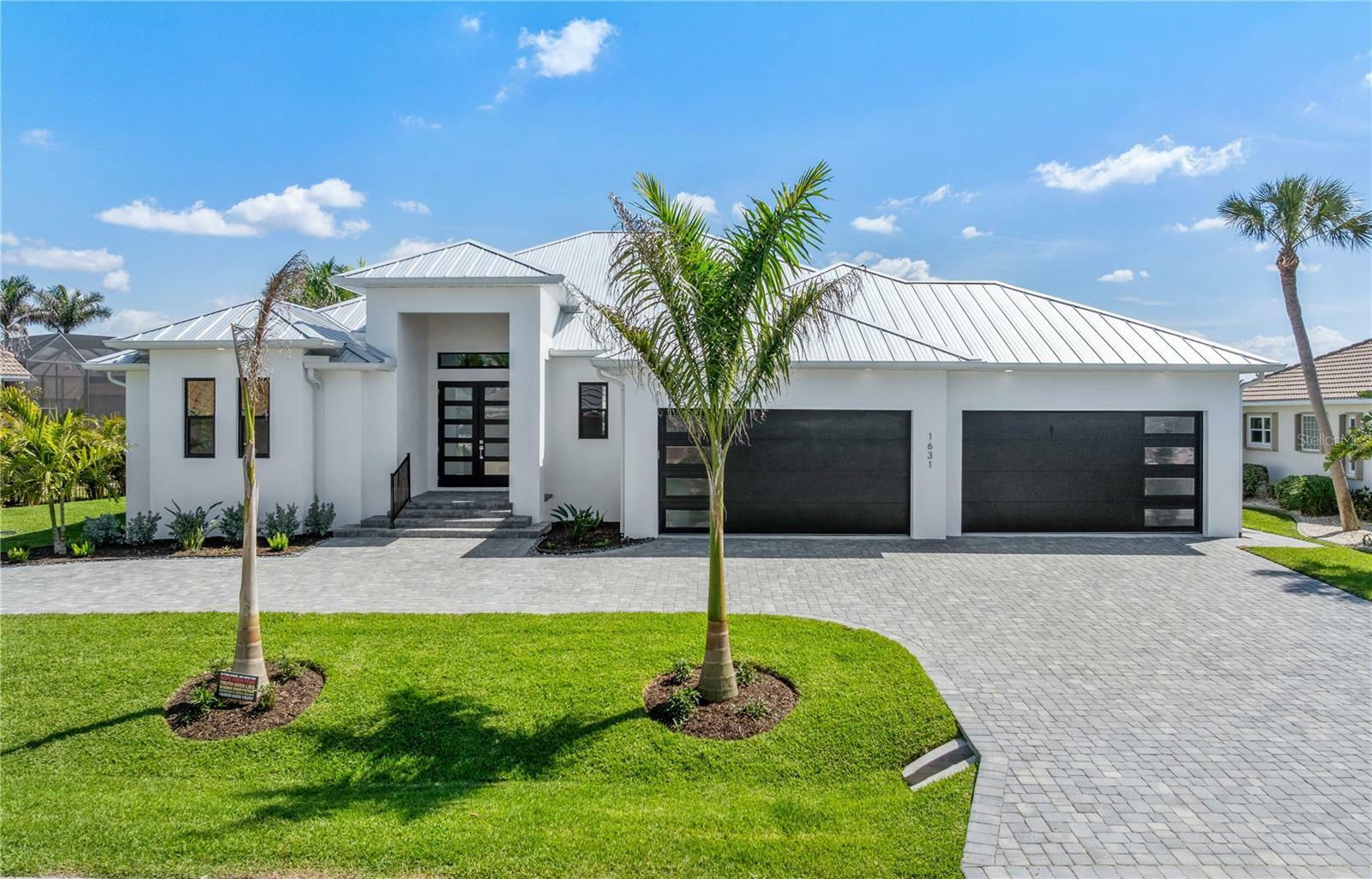 Property Photo:  1631 Casey Key Drive  FL 33950 