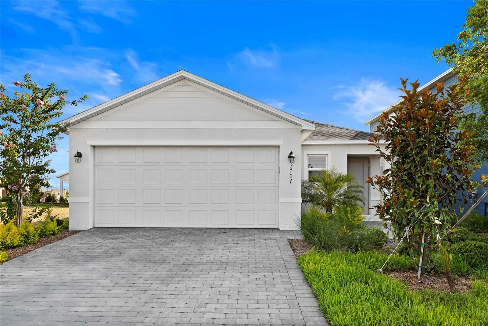 Property Photo: 3707 Ambersweet Crossing FL 34219