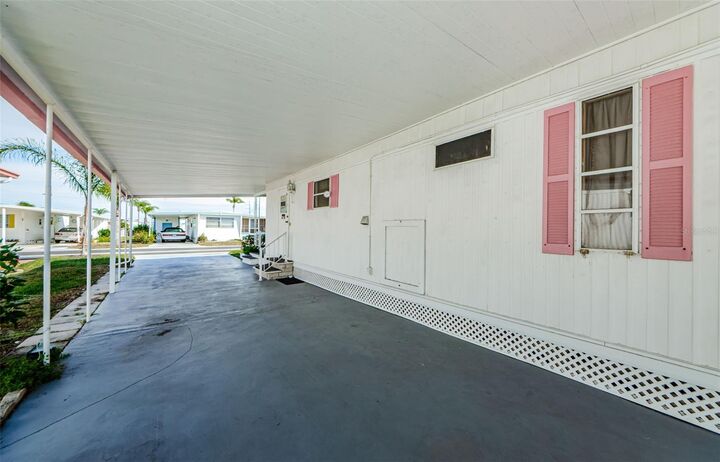 Property Photo: 19 Drury Lane FL 34689