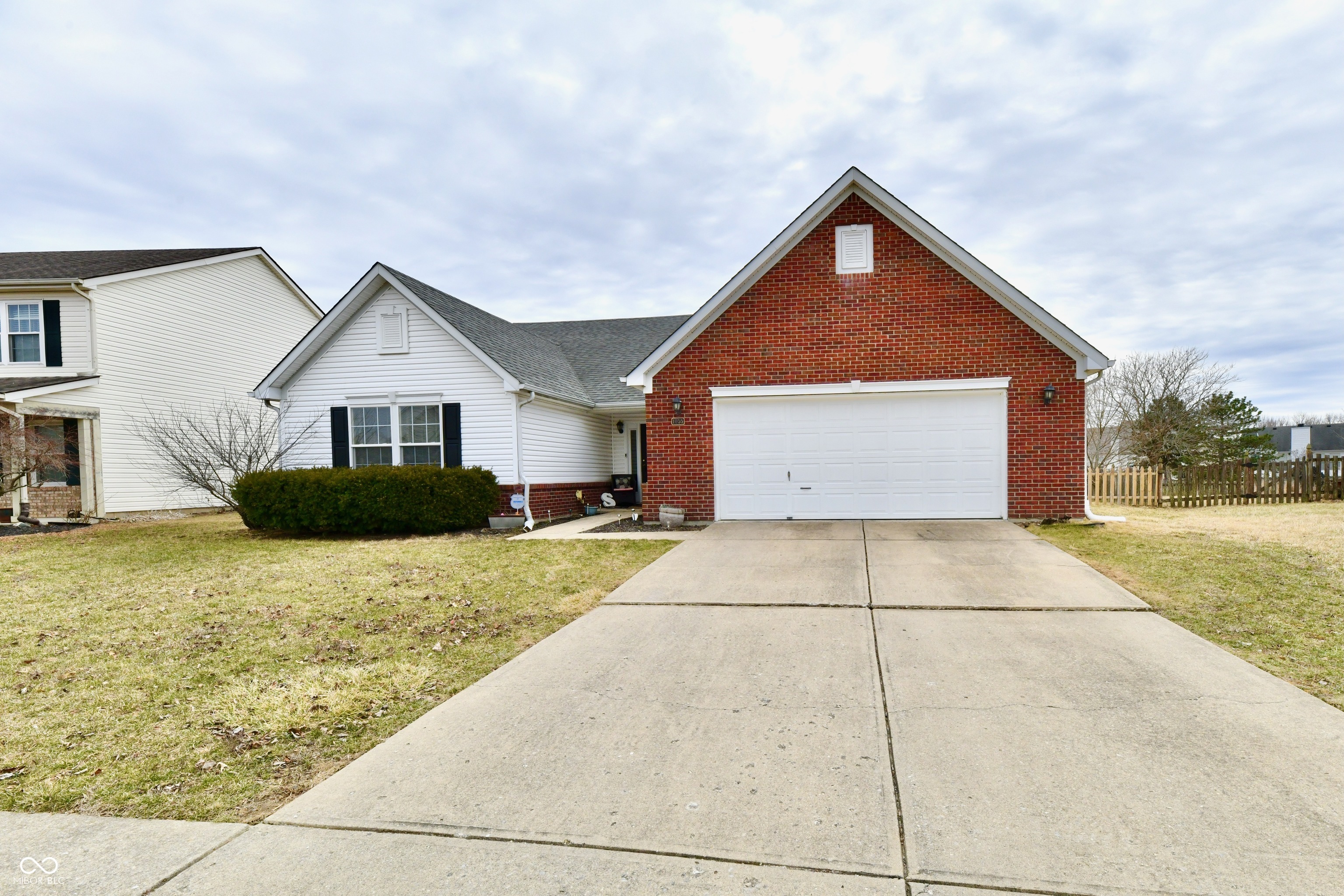 Property Photo:  1055 Berrywood Drive  IN 46143 