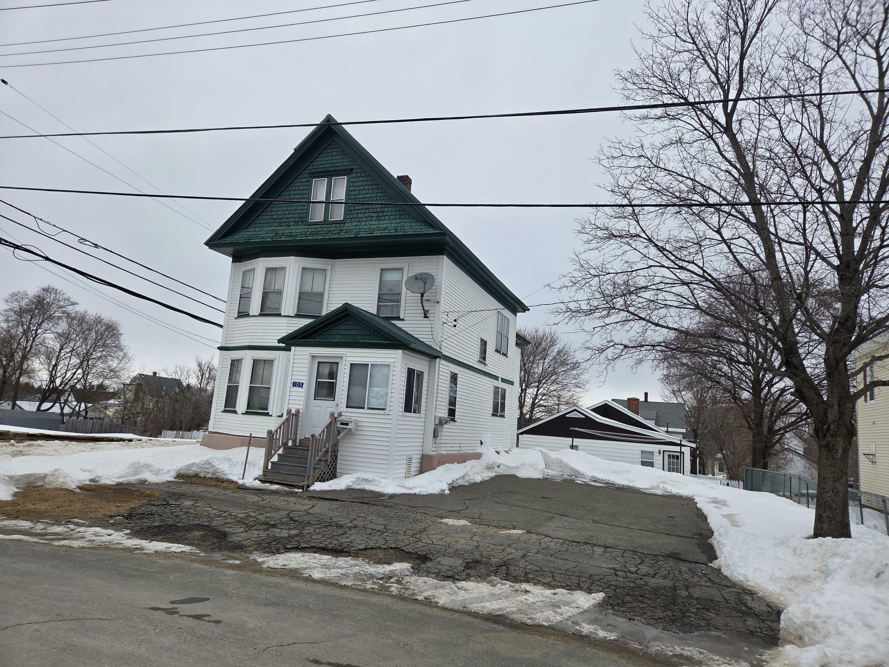 Property Photo:  105 Lincoln Street  ME 04462 