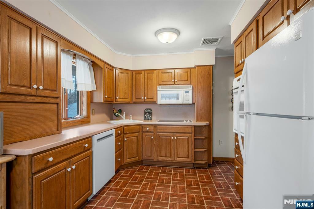 Property Photo:  74 Taylortown Road  NJ 07045 