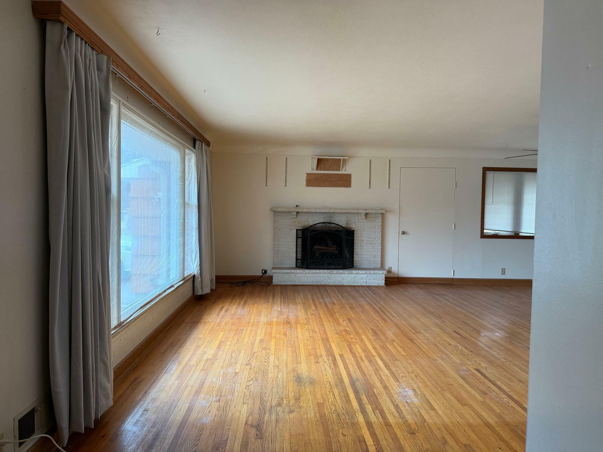 Property Photo:  11203 Oakvale Road N  MN 55305 