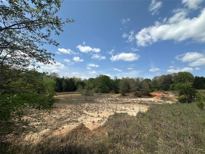 5811 W Folsom Road  Caddo OK 74729 photo