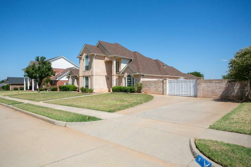 Property Photo:  8 Canyon Bluff Court  TX 76309 