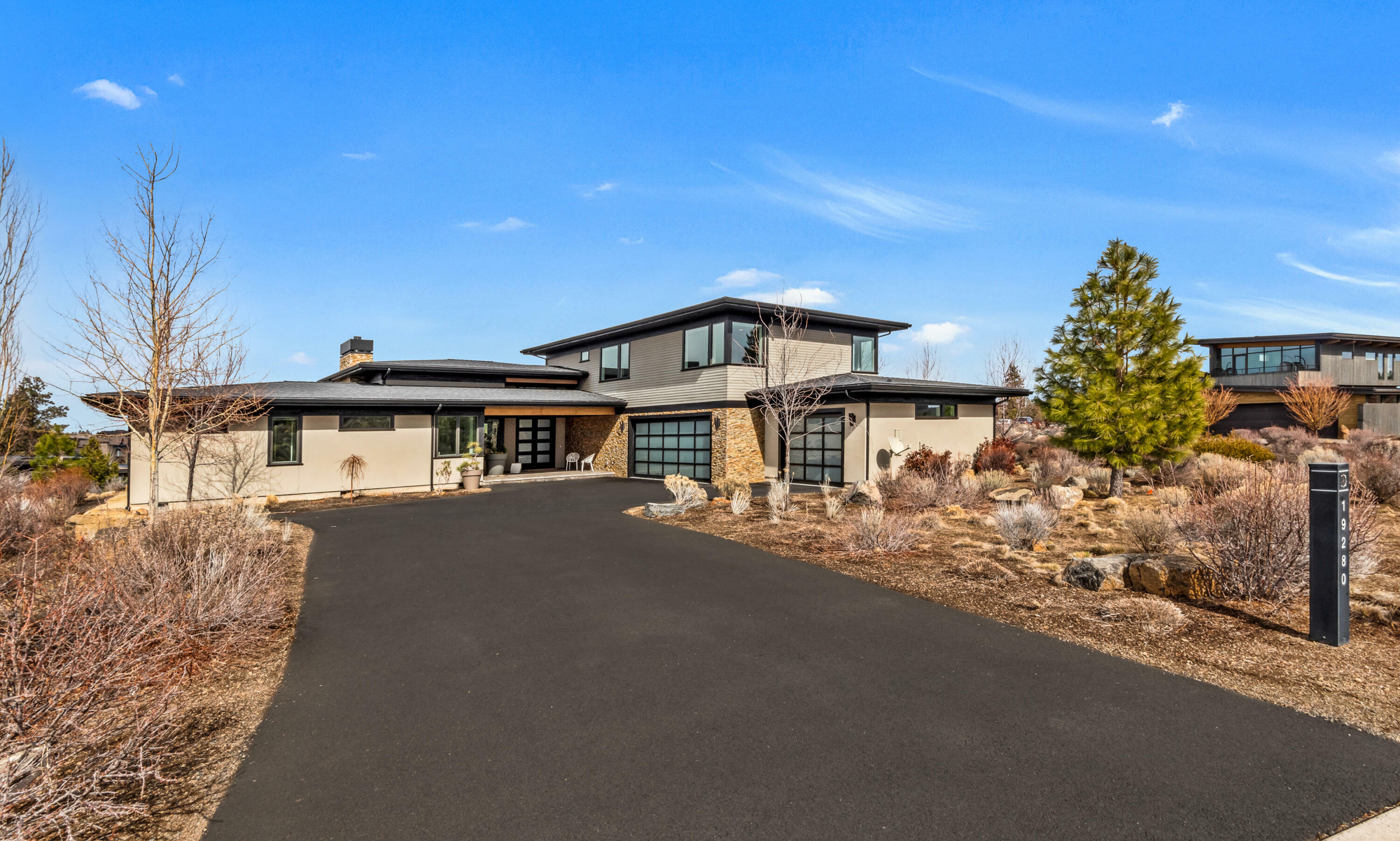 Property Photo: 19280 Christopher Court OR 97702