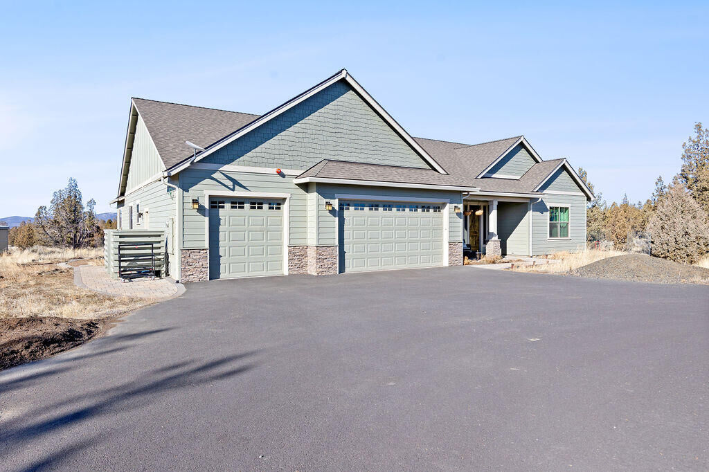 Property Photo:  11058 SE Galveston Loop  OR 97754 