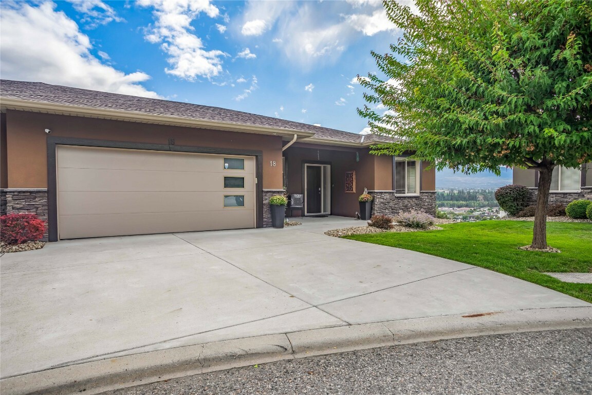 Property Photo:  2421 Glacier Court 18  BC V1V 3A6 