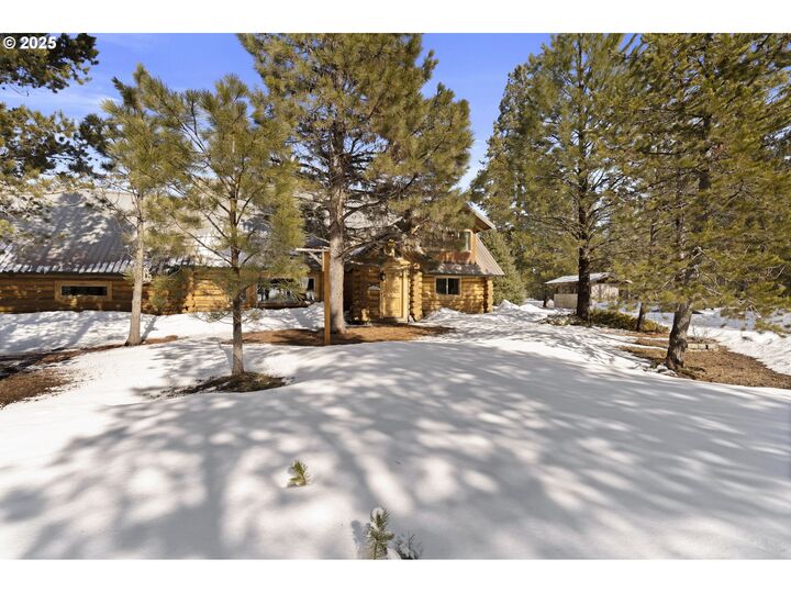 Property Photo: 140643 Kamloop Ln OR 97737