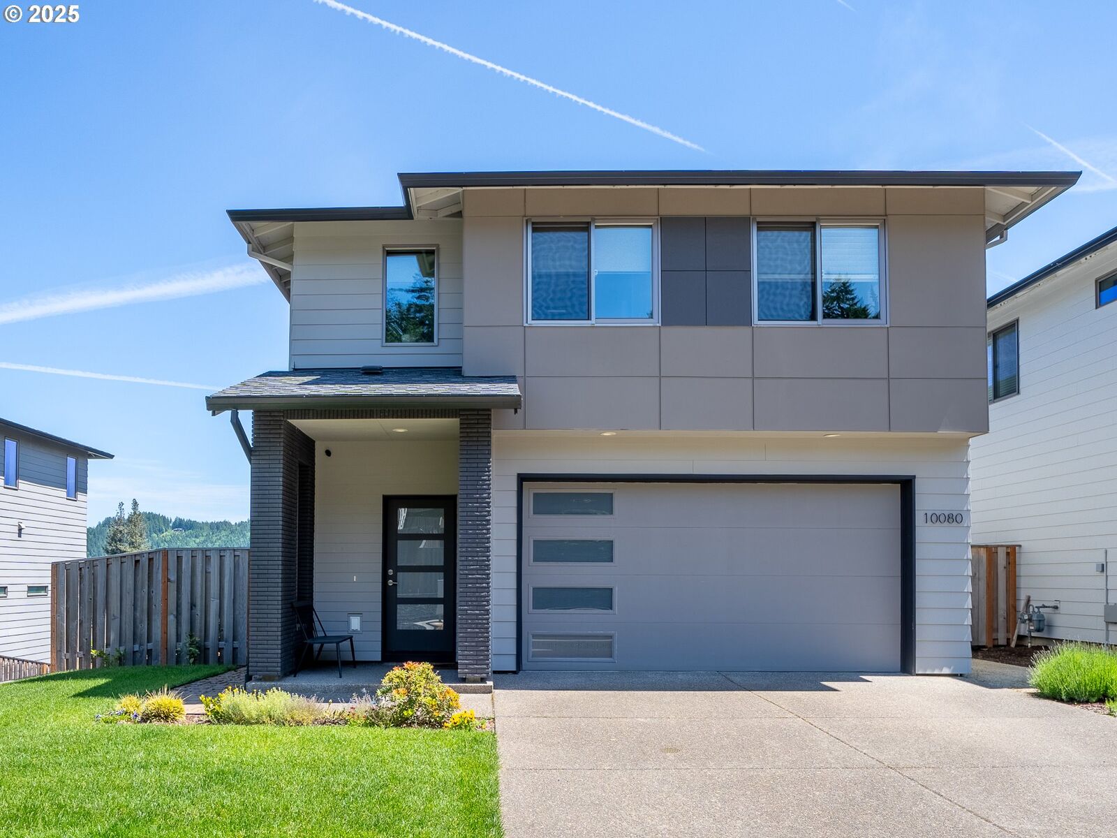 Property Photo: 10080 SE Wood Fern St OR 97086