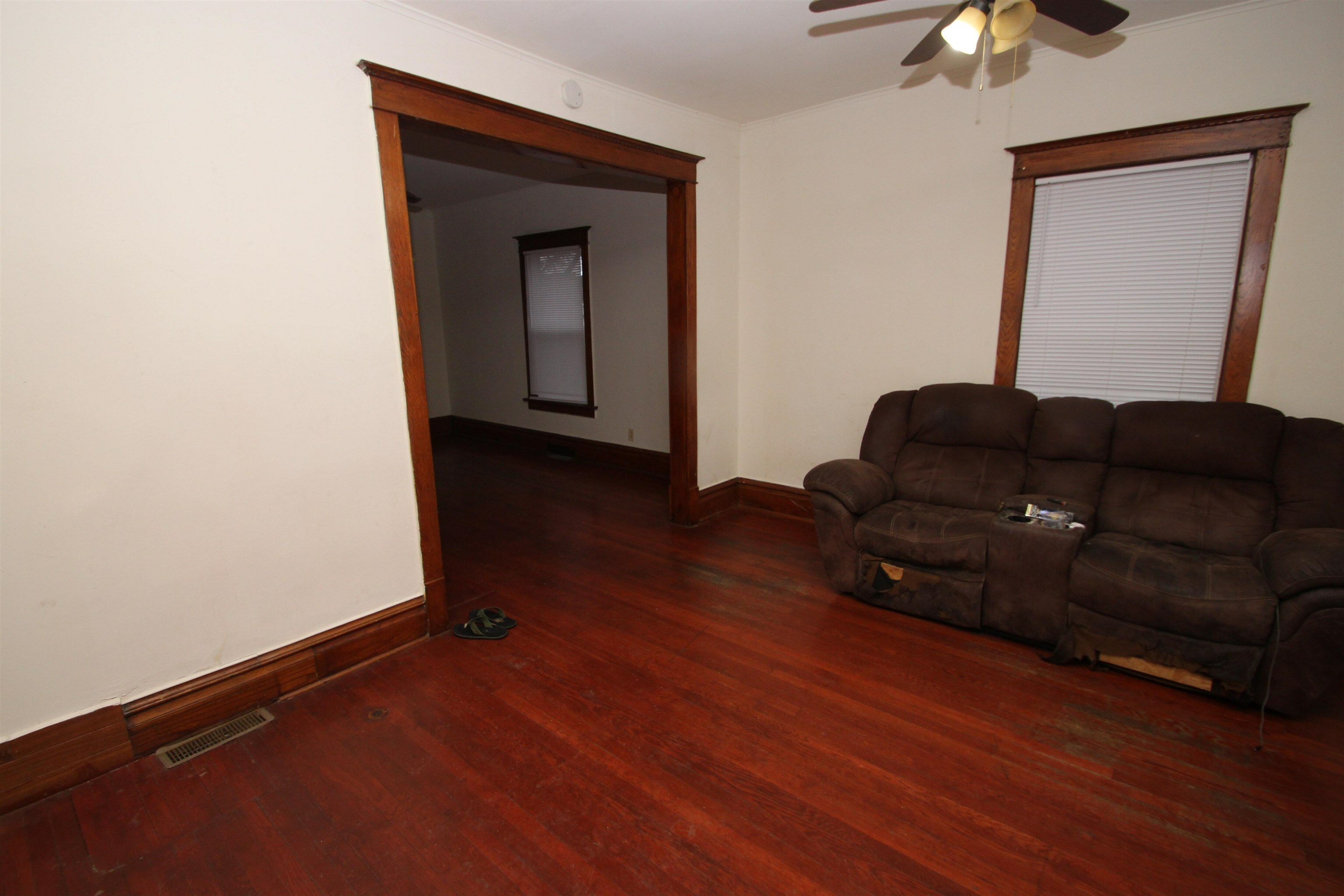 Property Photo: 1033 Spafford Avenue IL 61107