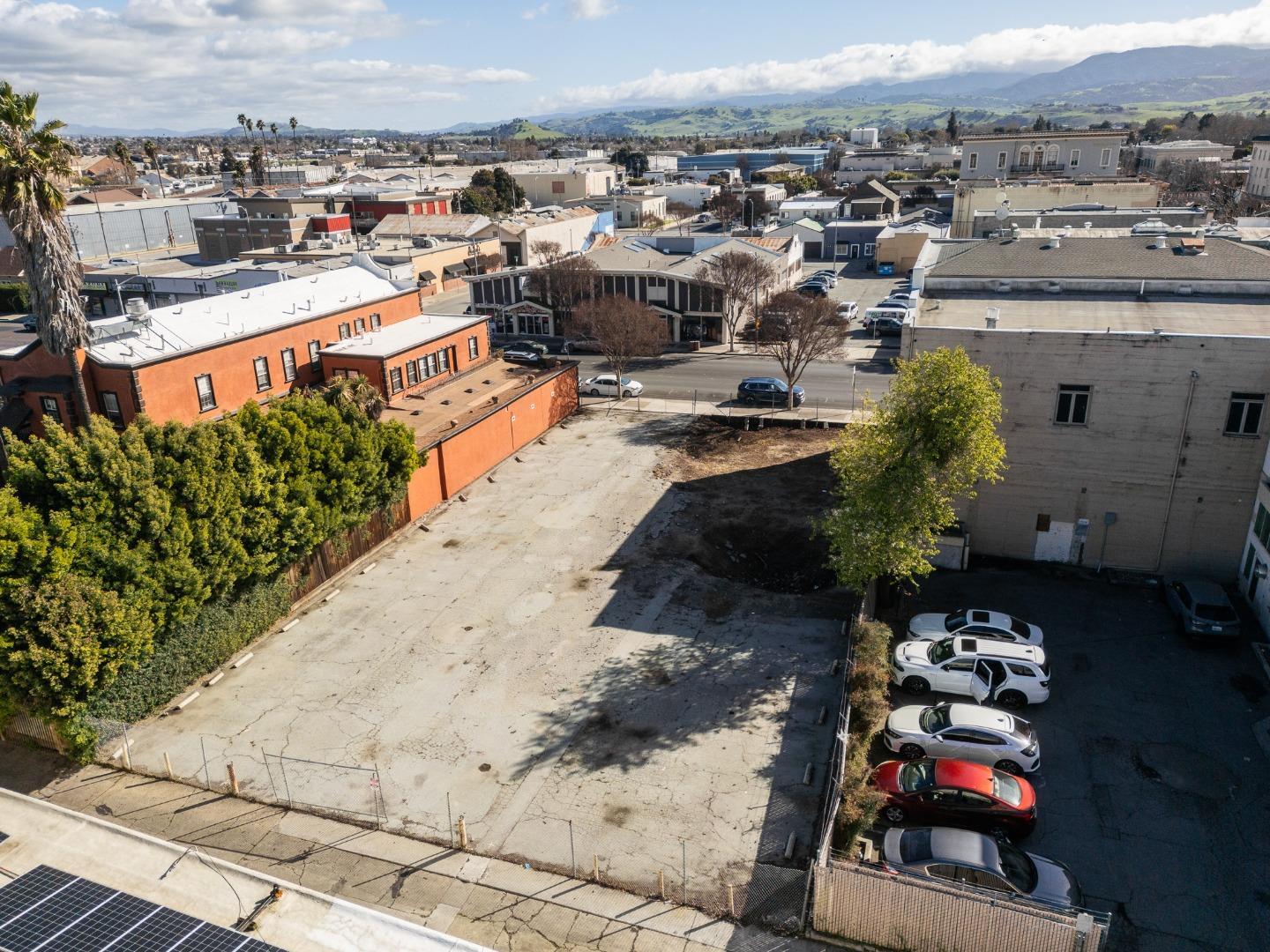 Property Photo:  220 Fourth Street  CA 95023 