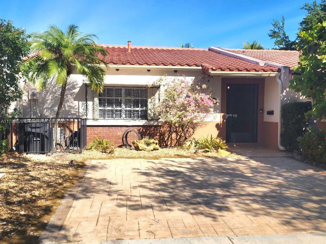 7258 Jacaranda Ln 7258  Miami Lakes FL 33014 photo